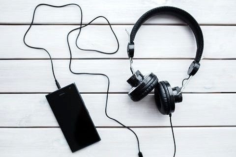 Zum Artikel "Radio-Beitrag zum Poetik-Kolleg mit Katharina Mevissen"